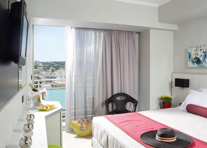 Отель Aquamare And