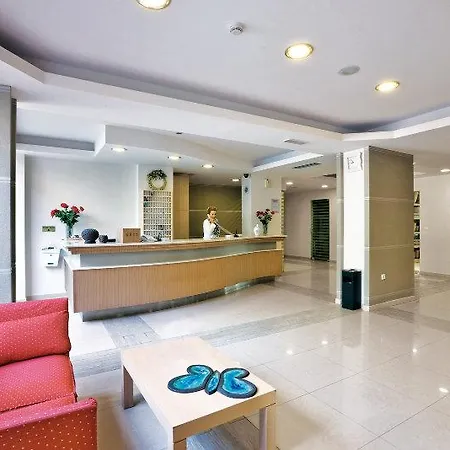 Aquamare And 4*